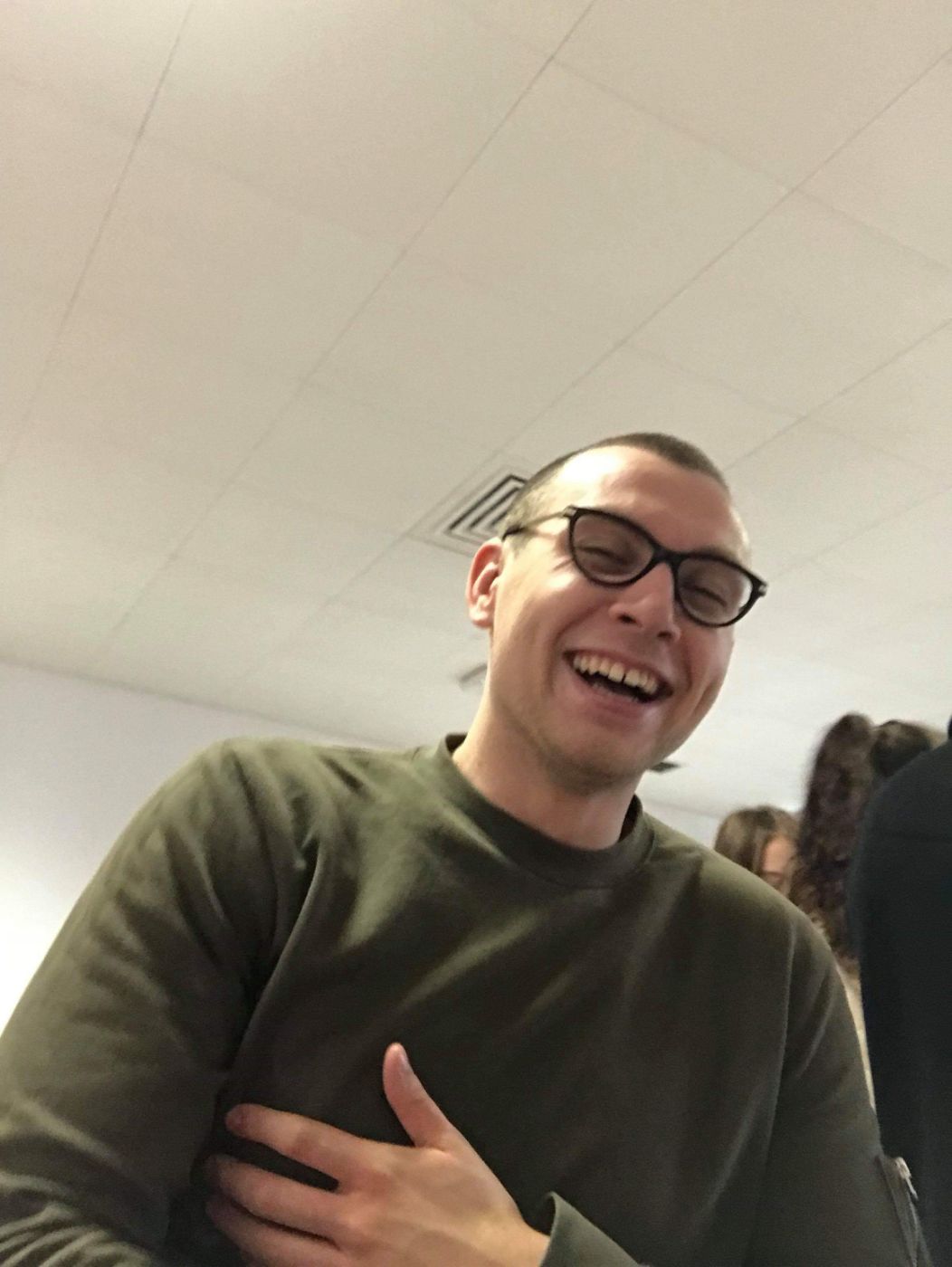 Kacper Raubo w trakcie rozmowy